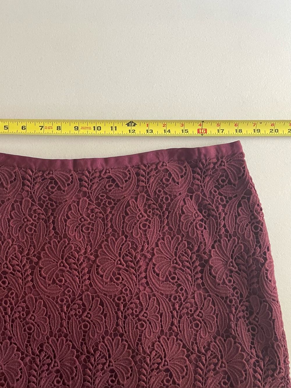 🌸Talbots Lace Burgundy Skirt with Back Zipper and Back Kick Pleat, size 16 - Picture 8 of 8